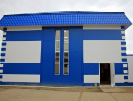2ух. этажное офисное здание (АБК) из сэндвич-панелей, построенная компанией Альянс - 2ух. этажное офисное здание (АБК), Республика Коми, г. Усинск, ул. Транспортная, д.15  - площадь 550 кв.м.  